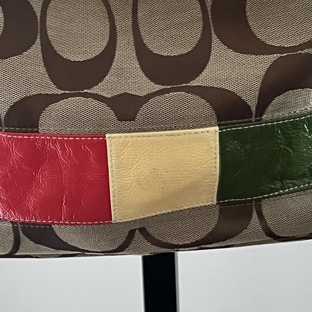 COACH PRE-LOVED AUTHENTIC VINTAGE SIGNATURE ‘C’ LOGO & LEATHER PATCHES HOBO - Picture 8 of 15